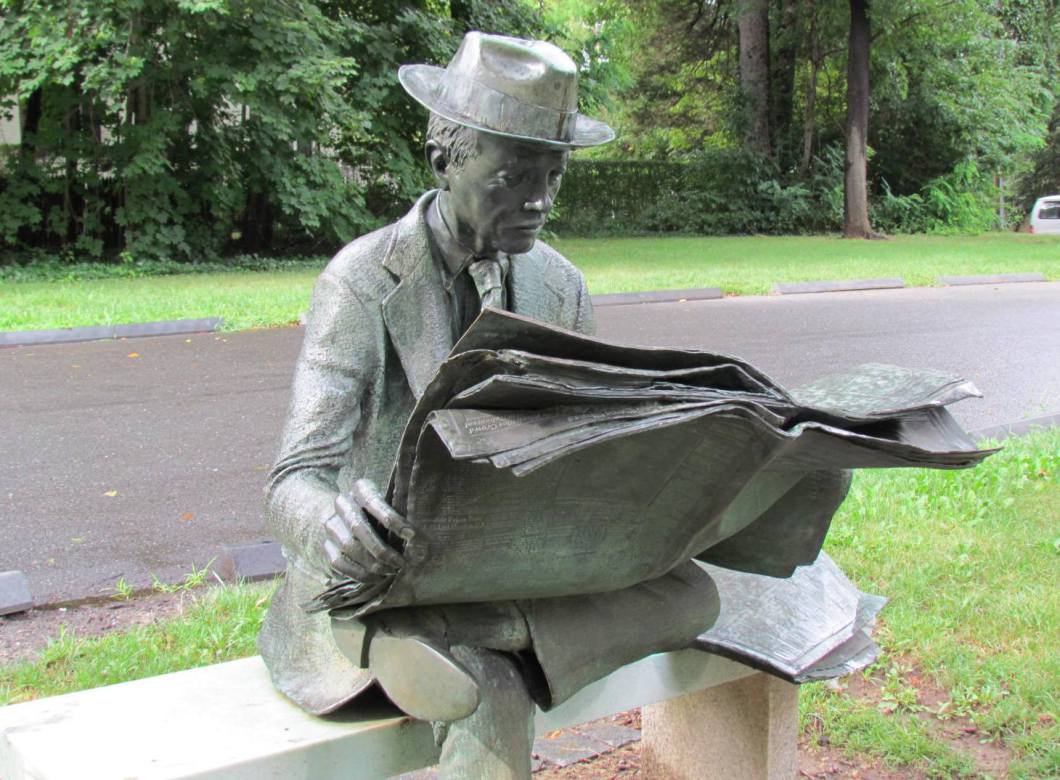 J Seward Johnson Statue - Princeton Garden